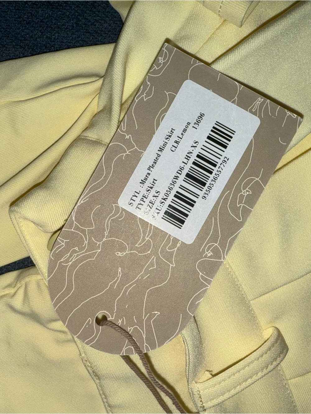 Meshki Pale Yellow Off-Shoulder Long Sleeve Top & Pleated Skirt Set - Picture 4 of 4